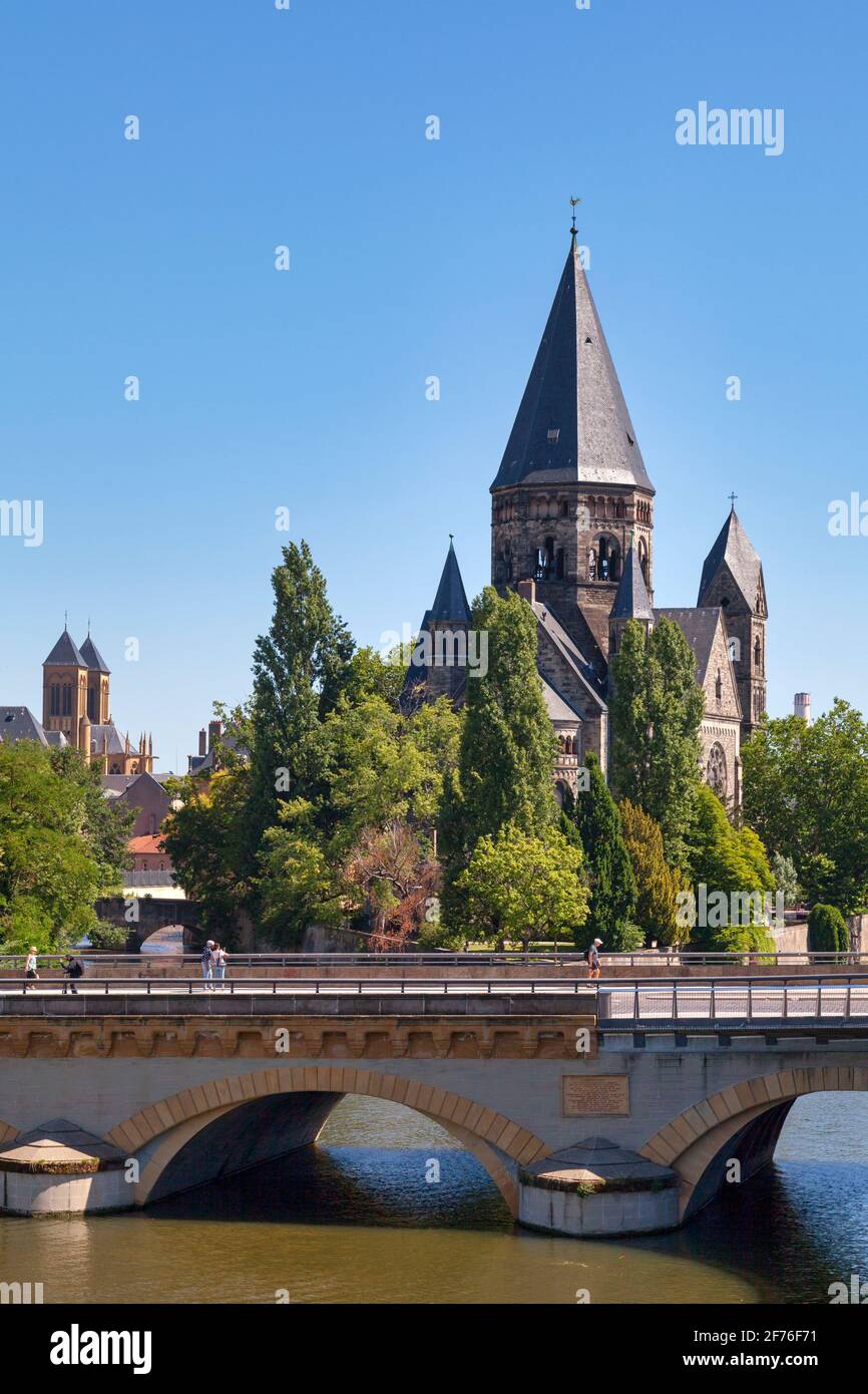 La Chiesa Neuf (in inglese: Nuova chiesa) è un Churchon protestante l'isola di Petit-Saulcy a Metz, che è circondata dalla Mosella. Foto Stock