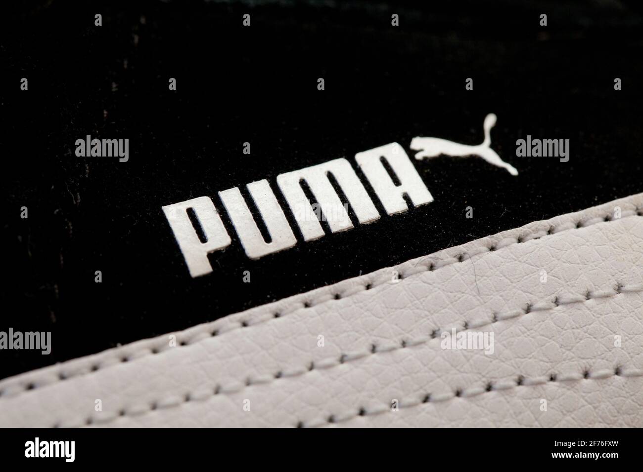 Logo PUMA sulle sneakers - USA Foto Stock