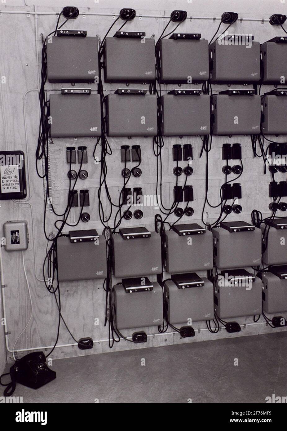 Il gas e l'acqua di Stoccolma crearono nel 1953-1965 un servizio telefonico che venne chiamato Miss food. Si trattava di una serie di segreterie telefoniche del produttore Ericsson, a cui le madri di casa del paese potevano chiamare 24 ore su 24 e ricevere proposte di prescrizione per i piatti di oggi cena. Il servizio era così popolare che il numero di telefono per molti anni era il più dial-up di Stoccolma. Foto Stock