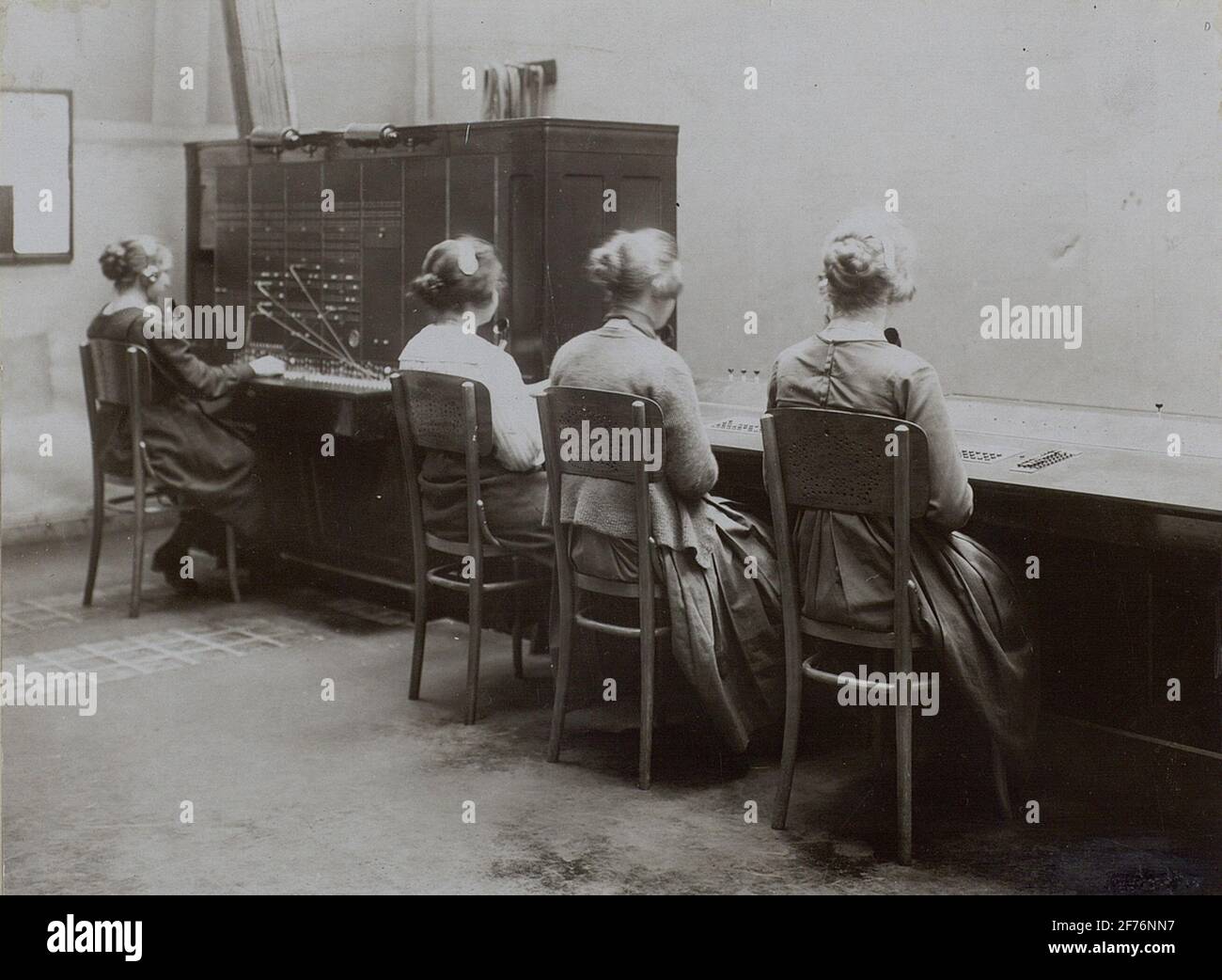Stazione di prova di Hultman Norra Vasa 1918-20. Tabella di impostazione dei pulsanti per il traffico in uscita, tabella di impostazione per il traffico in arrivo (in servizio). Foto Stock