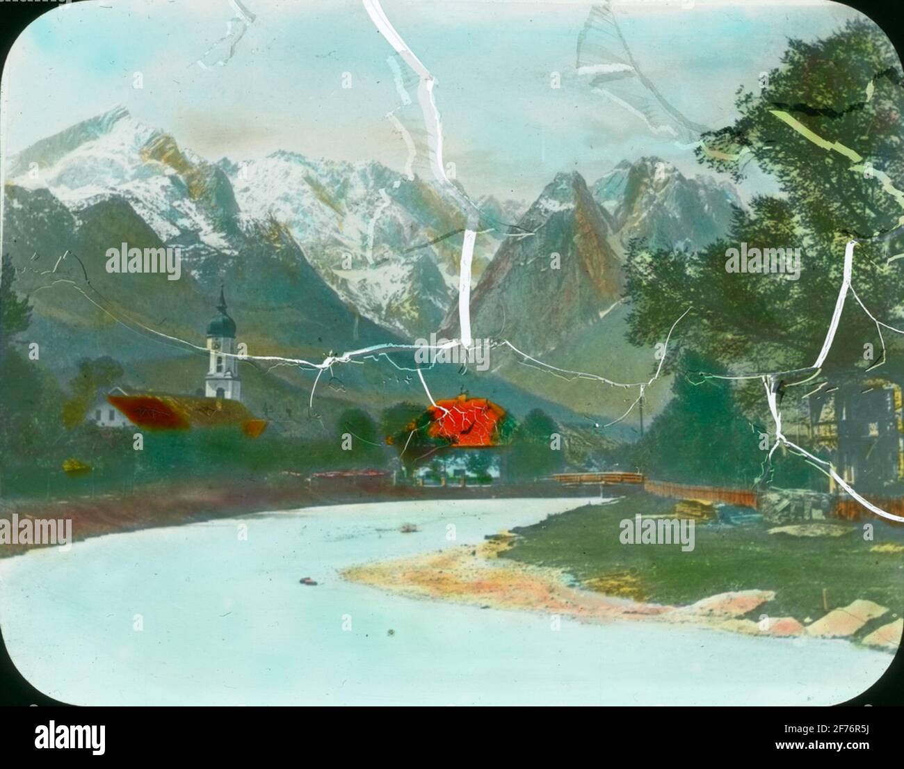 Immagine skioptic colorata con motivi di fiume sconosciuto in un paesaggio di montagna sconosciuto. Foto Stock