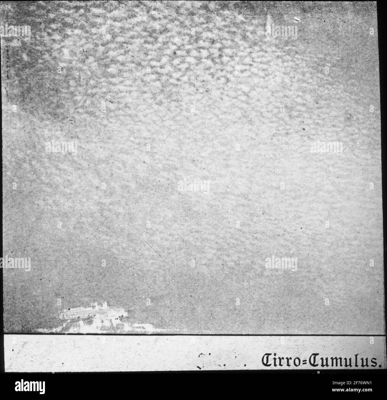 Immagine Skiopticone con motivi che toccano diversi tipi di nuvole. Cloud. Ciroculumo. Foto Stock