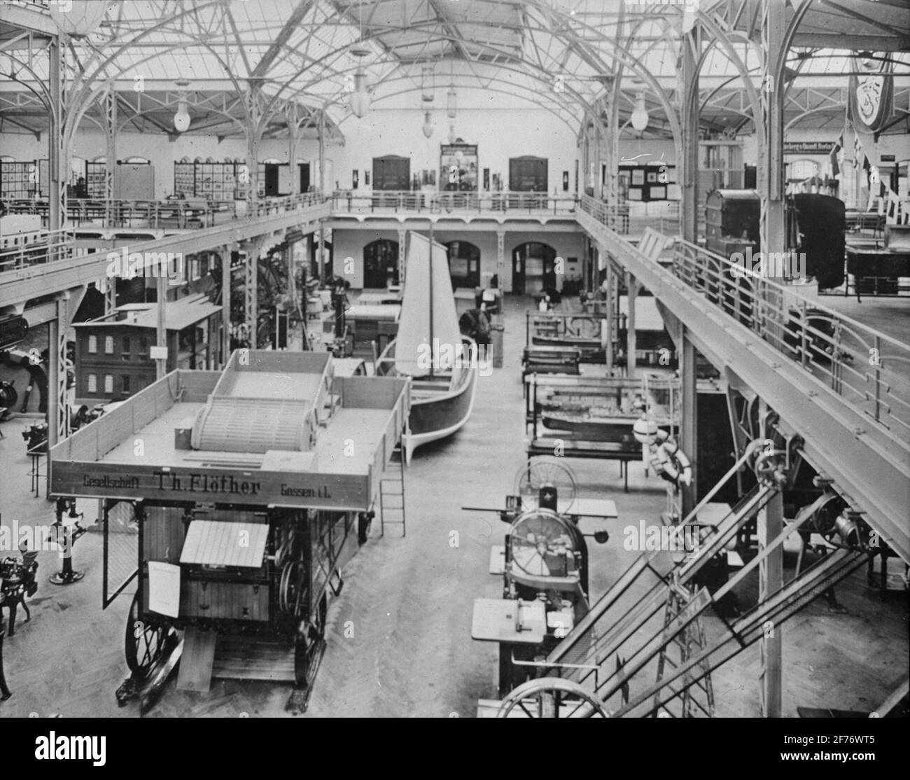 Monitor Skioptic con motivi della scheda di protezione del lavoratore documentazione sul luogo di lavoro. Mostra sconosciuta. Foto Stock