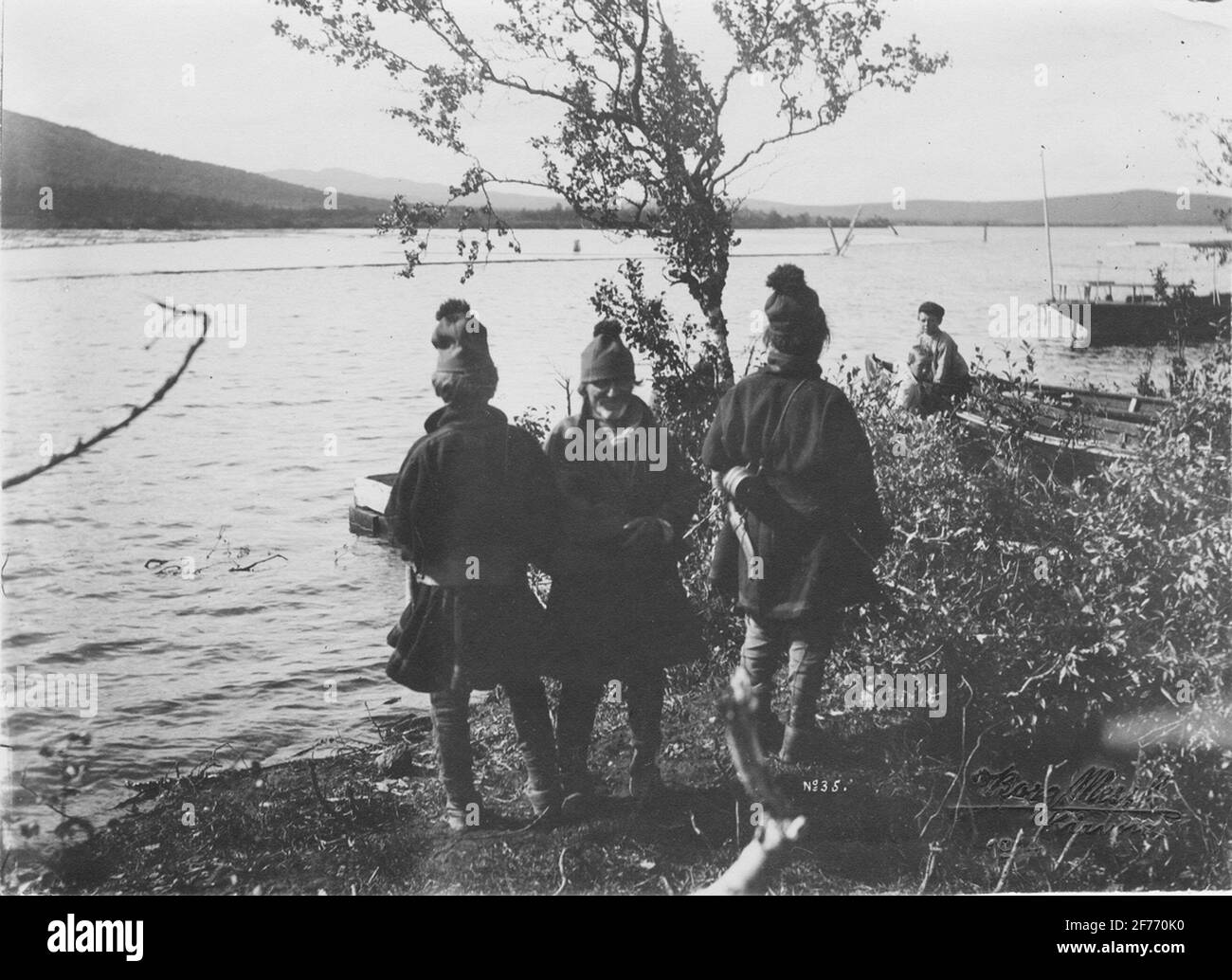 Sami presso l'acqua di Kiruna (Kirunavaara), 1914. Foto Stock