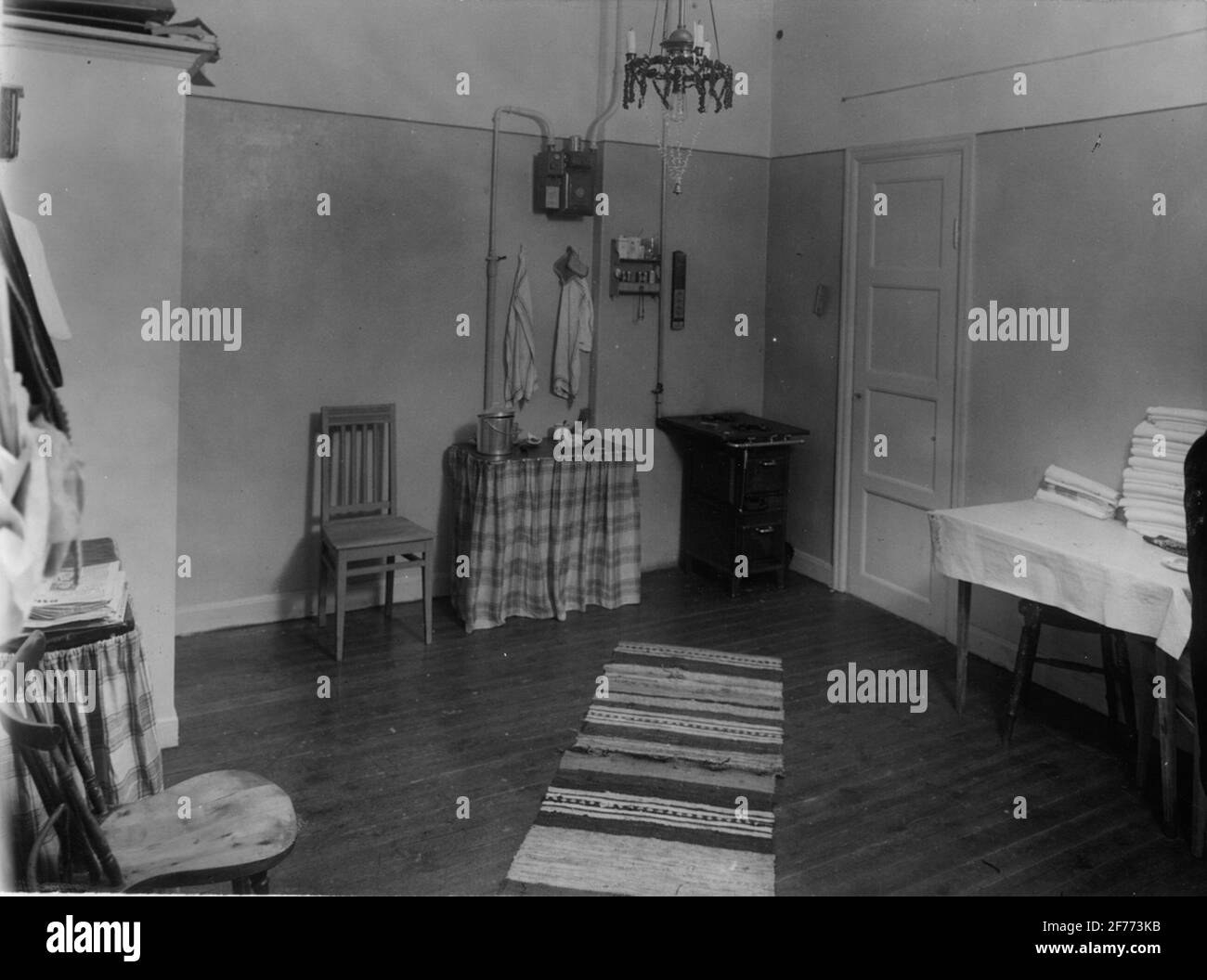 Unsue Housing '. Interno da appartamento inappropriato a Vasastaden, Hagagatan, 1933. Foto Stock