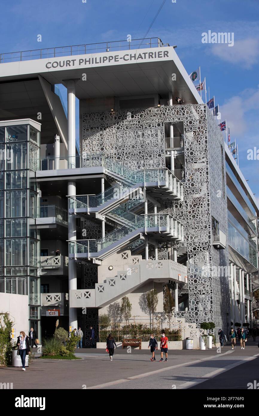 Court Philippe Chatrier, Roland Garros Tennis Stadium a Parigi, Francia, Europa. Foto Stock