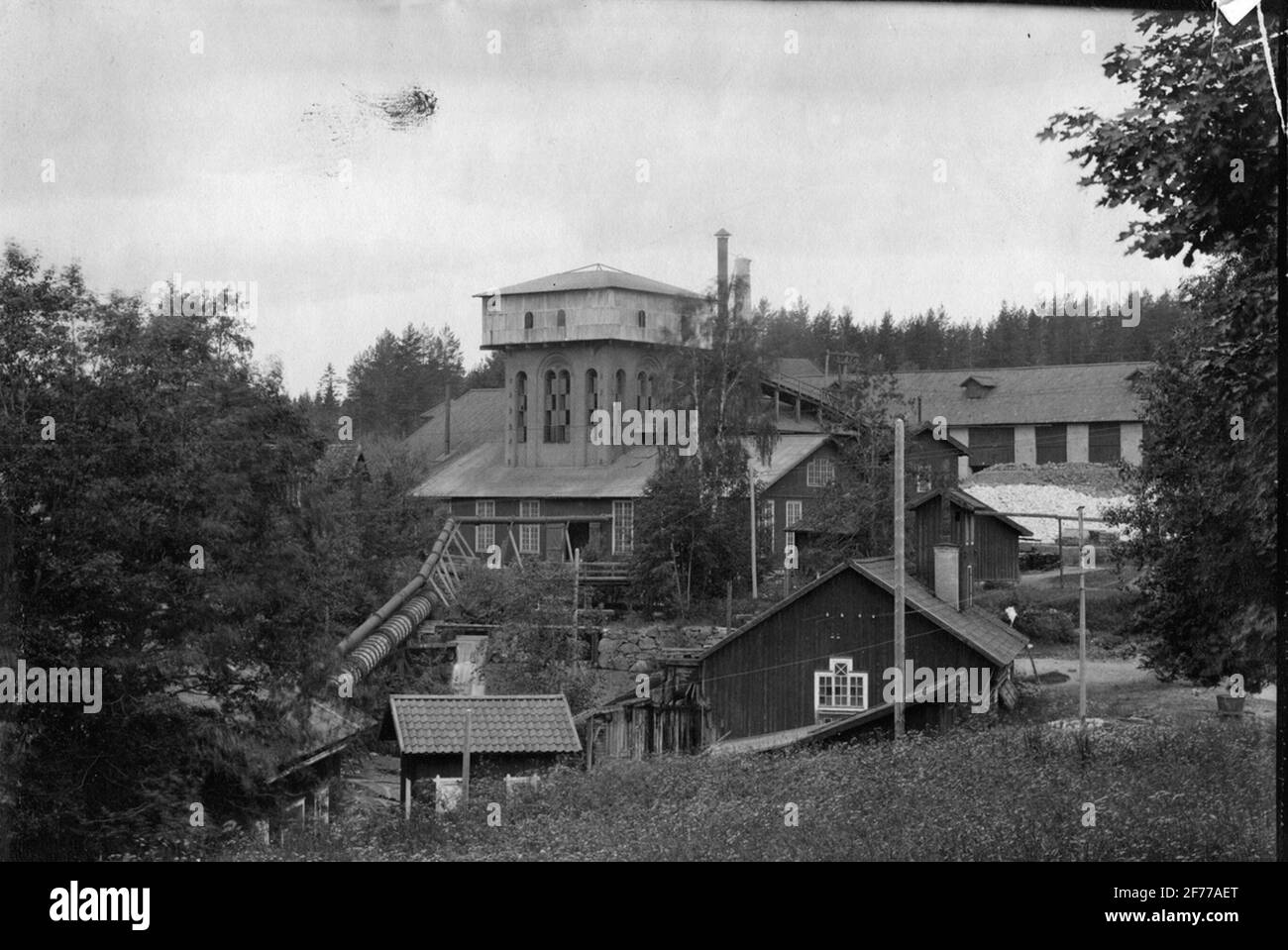 Riddarhyttans ironworks. Con il fotografo, il fotografo ha ricevuto la borsa di studio dell'associazione turistica svedese nel 1904. Foto Stock