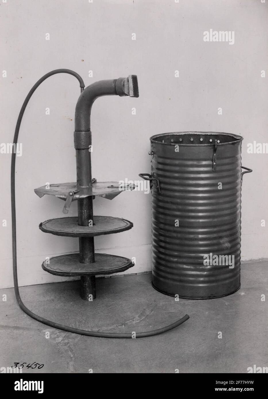 Macchina da lavoro apparecchio per la pulizia a vuoto sul reparto di instradamento automatico 13, elfstrand.realizzato dal costruttore di strumenti Carl Silfversparre 1932. Da provincia a ingegnere E. Rylander aspirapolvere per auto. Foto Stock