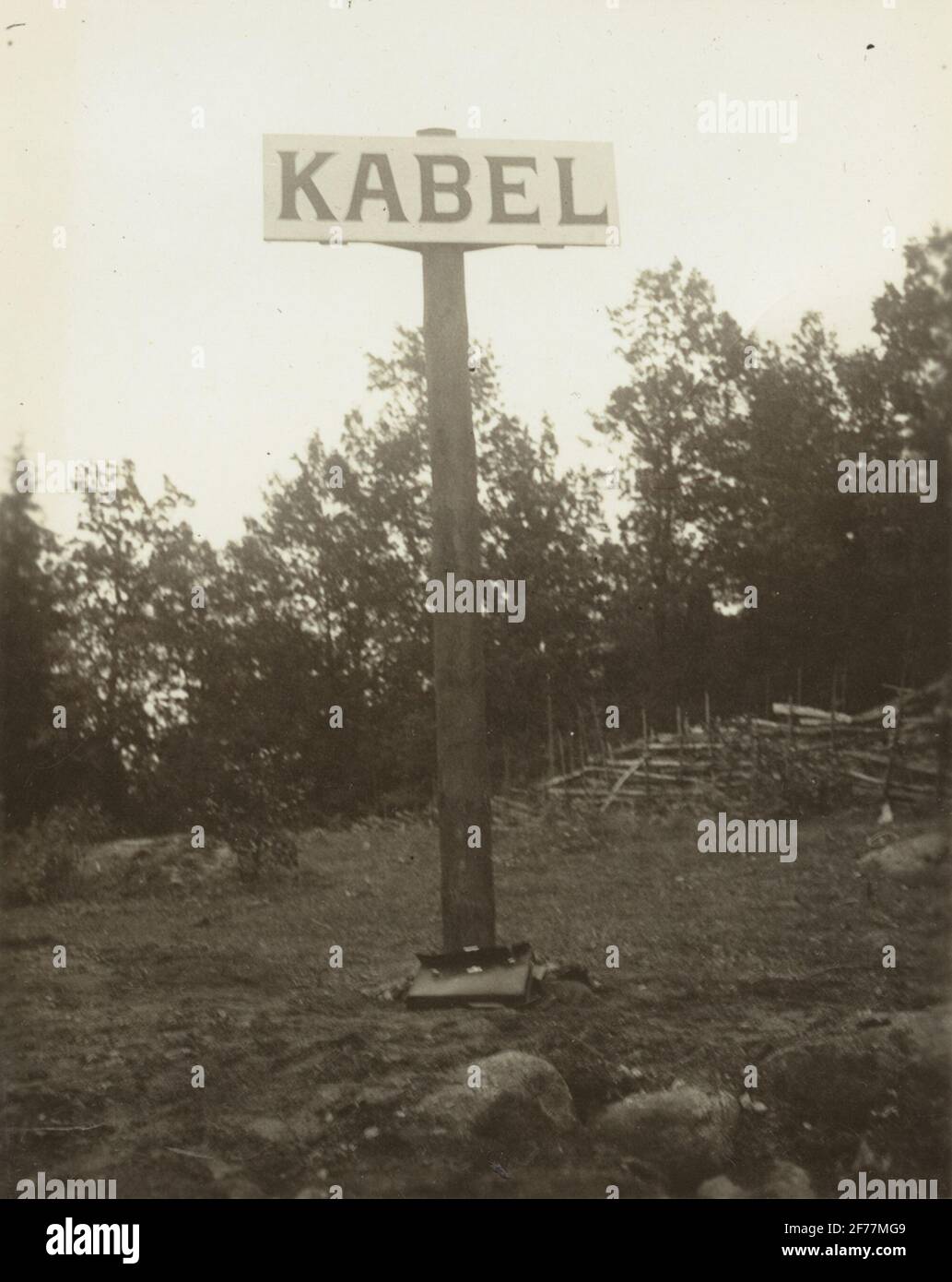 Il cavo Finnvik. Marchi di cavi di Hattsundet. Dall'album, il casco da lavoro a cavo (casco) - Norrtälje - Finnviken si è esibito durante l'estate del 1928. Foto Stock