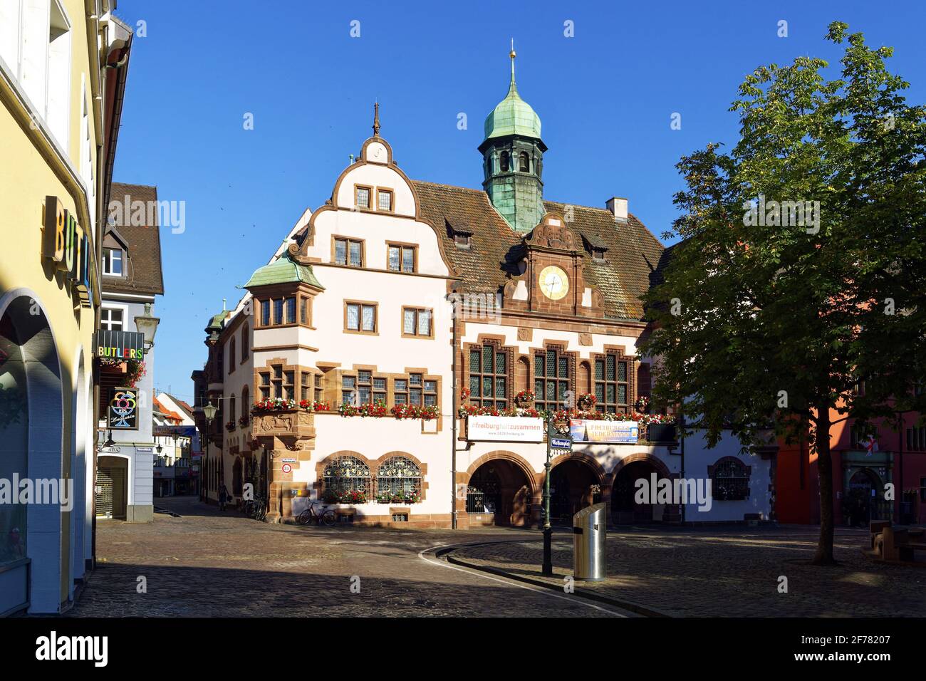 Germania, Baden Wurttemberg, Freiburg im Breisgau, Rathausplatz, Rathaus (municipio) Foto Stock
