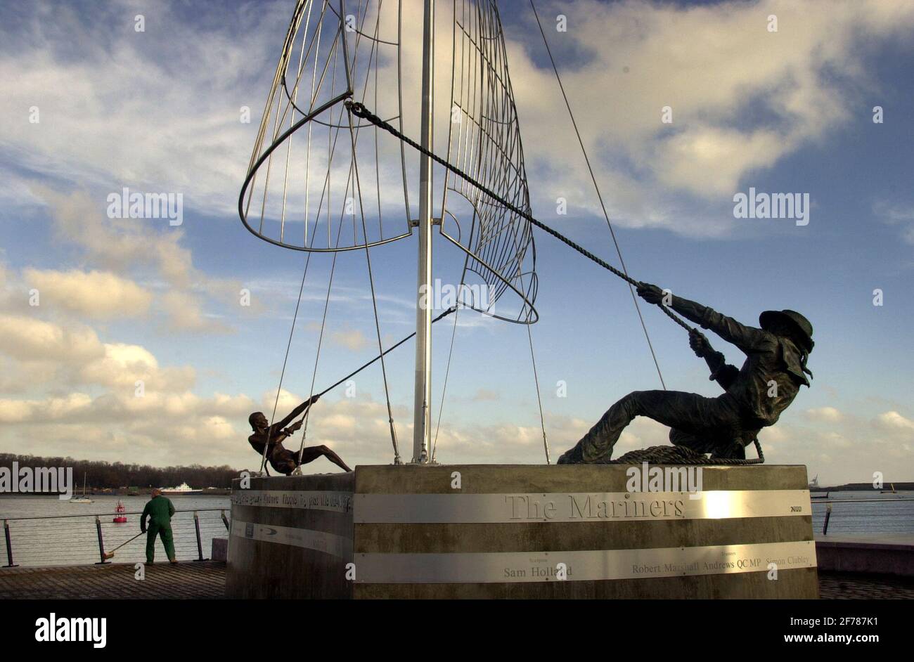 la marinersculpture a chatham. 30/11/00 pilston. Foto Stock