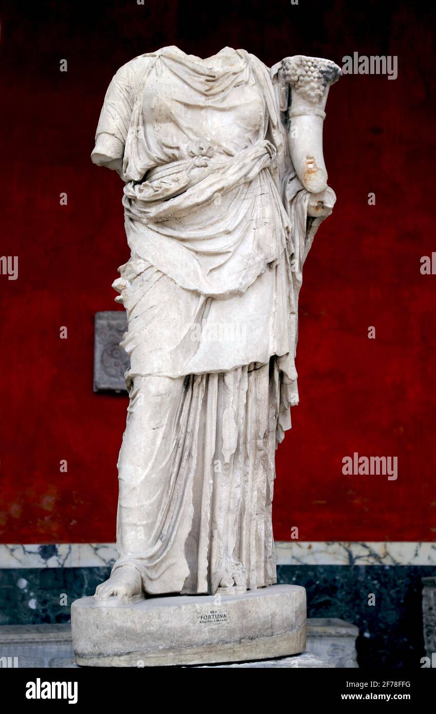 Statua della dea Fortuna. Statua in marmo bianco, sec. AD. Opere romane. NY Carlsberg Glyptotek. Copenaghen, Danimarca. Foto Stock