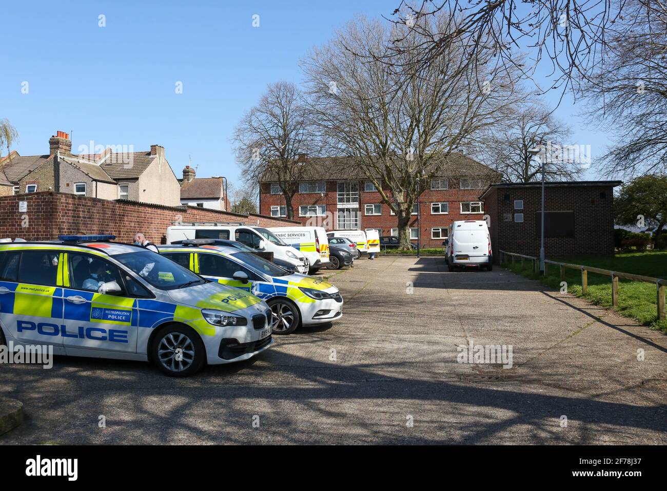 Greenwich, Londra, Regno Unito. 04th Apr 2021. Dopo la morte di una donna a Greenwich è stata avviata un'indagine. Credit: Uknip/Alamy Live News Foto Stock