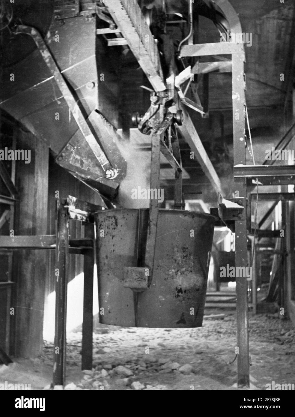 Riempimento del carrello per cavi. Foto Stock