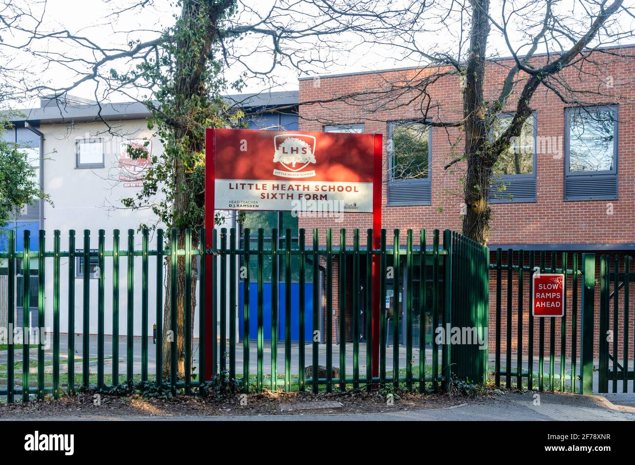 Little Heath Secondary School Sesto modulo di ingresso a Reading, Regno Unito. Foto Stock