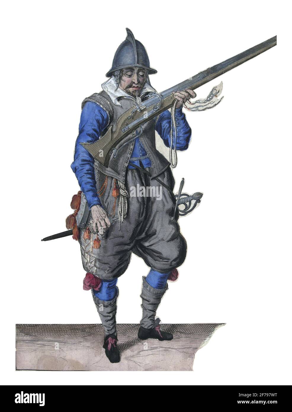 Un soldato, di lunghezza intera, dopo sulla destra, che tiene un timone (un certo tipo di arma da fuoco) alla sua bocca e la soffia sopra la padella, incisione vintage. Foto Stock