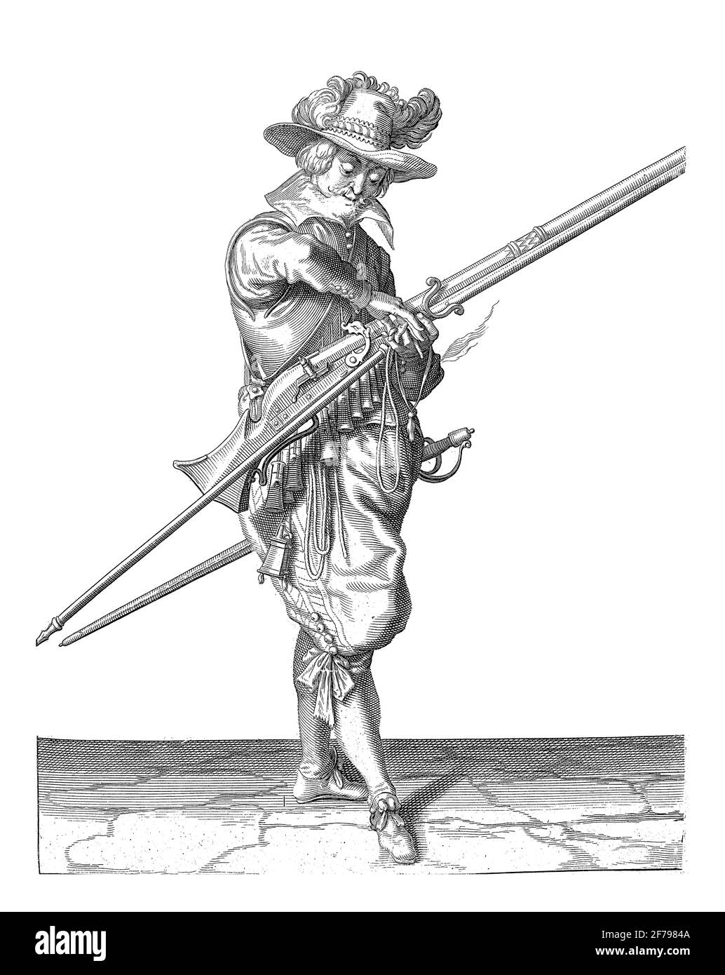 Un soldato, a tutta lunghezza, a destra, che tiene un musket (un particolare tipo di arma da fuoco) e un furket (mosket fork) con la sua mano sinistra, incisione vintage Foto Stock