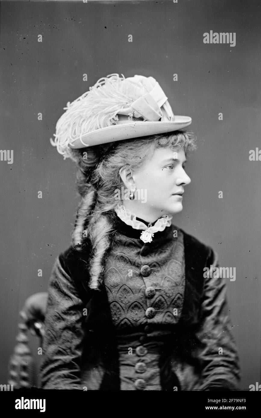 Ateljé fotografia, ritratto di giovane donna. Foto Stock