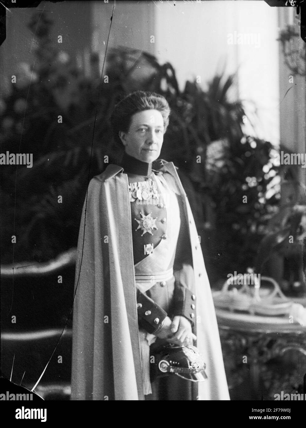 Le immagini della regina Vittoria. Regina Vittoria in immagine petto con uniforme. N. 16. Foto Stock