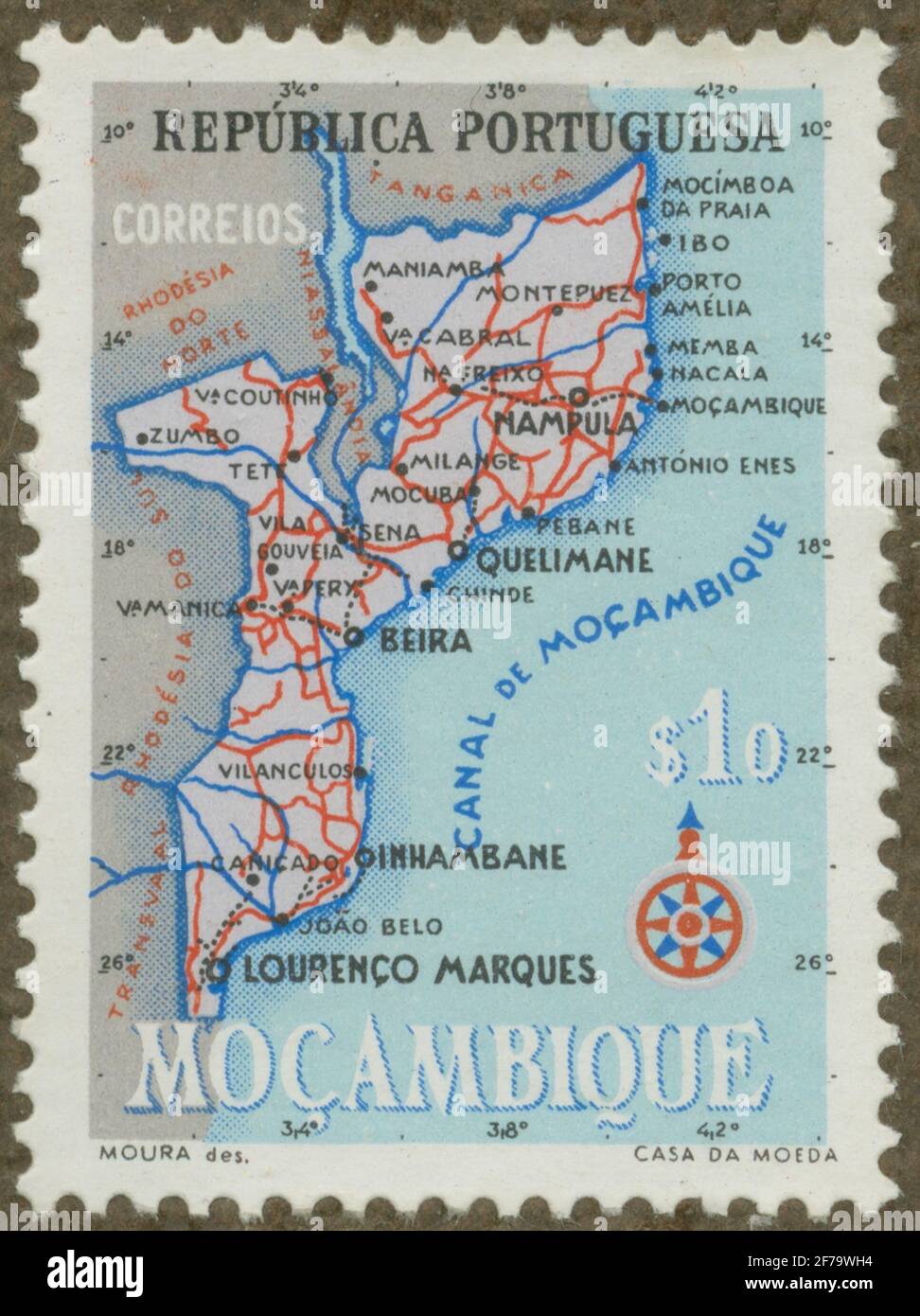 Francobollo della Collezione Filatelista di Gösta Bodman, iniziato il 1950.il francobollo dal Mozambico, 1954. Disegno della carta del Mozambico. "Colonia portoghese in su Africa". Foto Stock