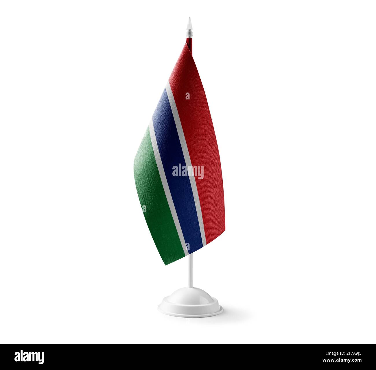 Piccola bandiera nazionale della Gambia su sfondo bianco Foto Stock