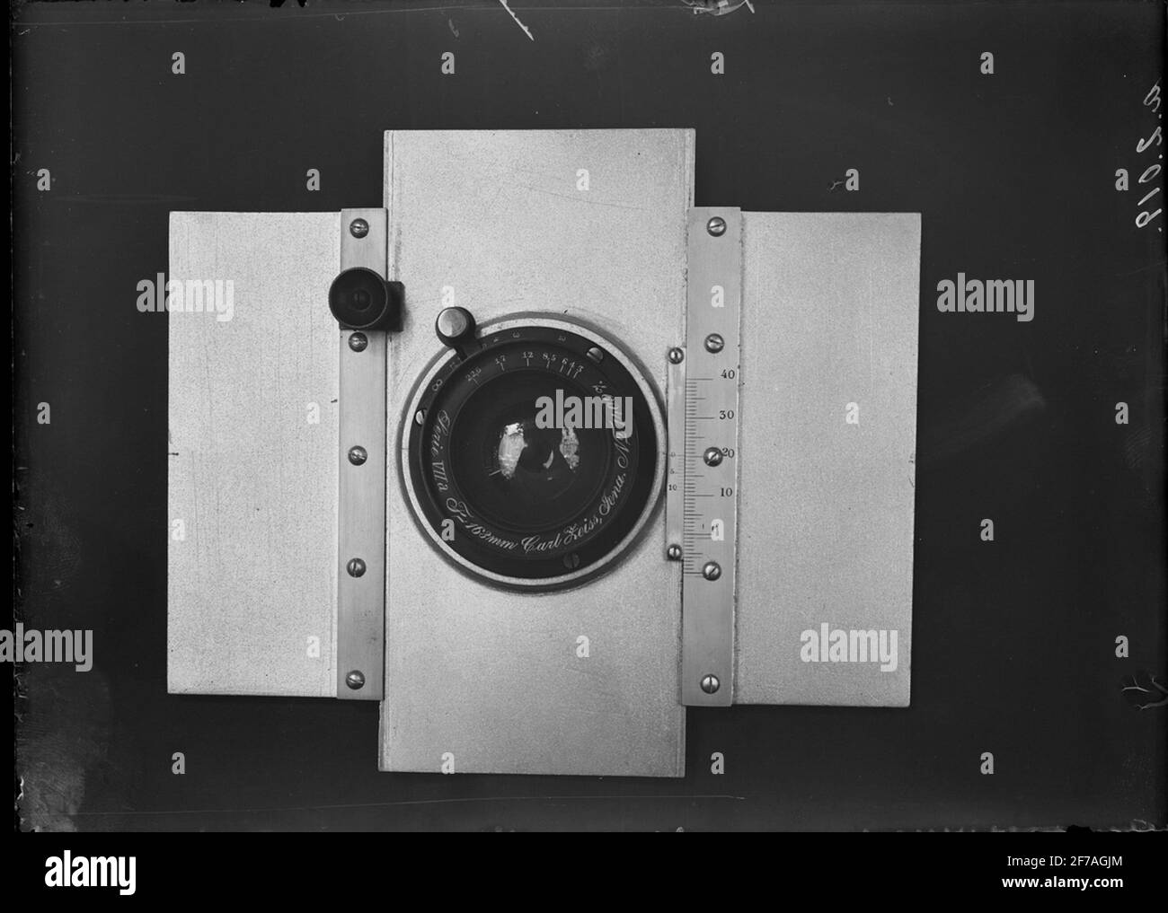 Serie obiettivo V11 A F 163 mm. Carl Zeiss, Jena No. 14097. Alla telecamera utilizzata su Andrées PolarExpedition 1897. Foto Stock
