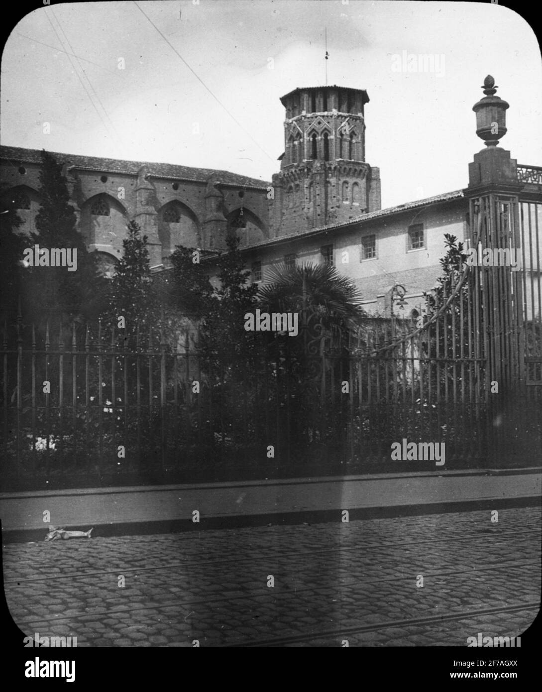 Icona SkiopT con motivi della Cattedrale Cathédrale Saint-Étienne de Toulouse.l'immagine è stata conservata in cartone etichettato: Höstesan 1907. Tolosa 7.n. 17 XIII. Foto Stock