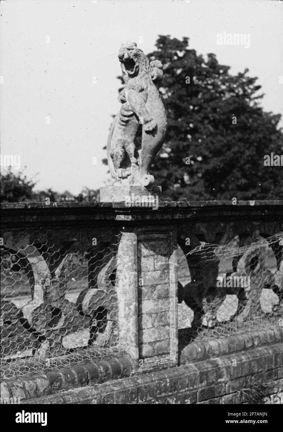 Immagine Skioppty con motivi di Hatfield House.l'immagine è stata memorizzata in cartone etichettato: Hatfield House. Foto Stock