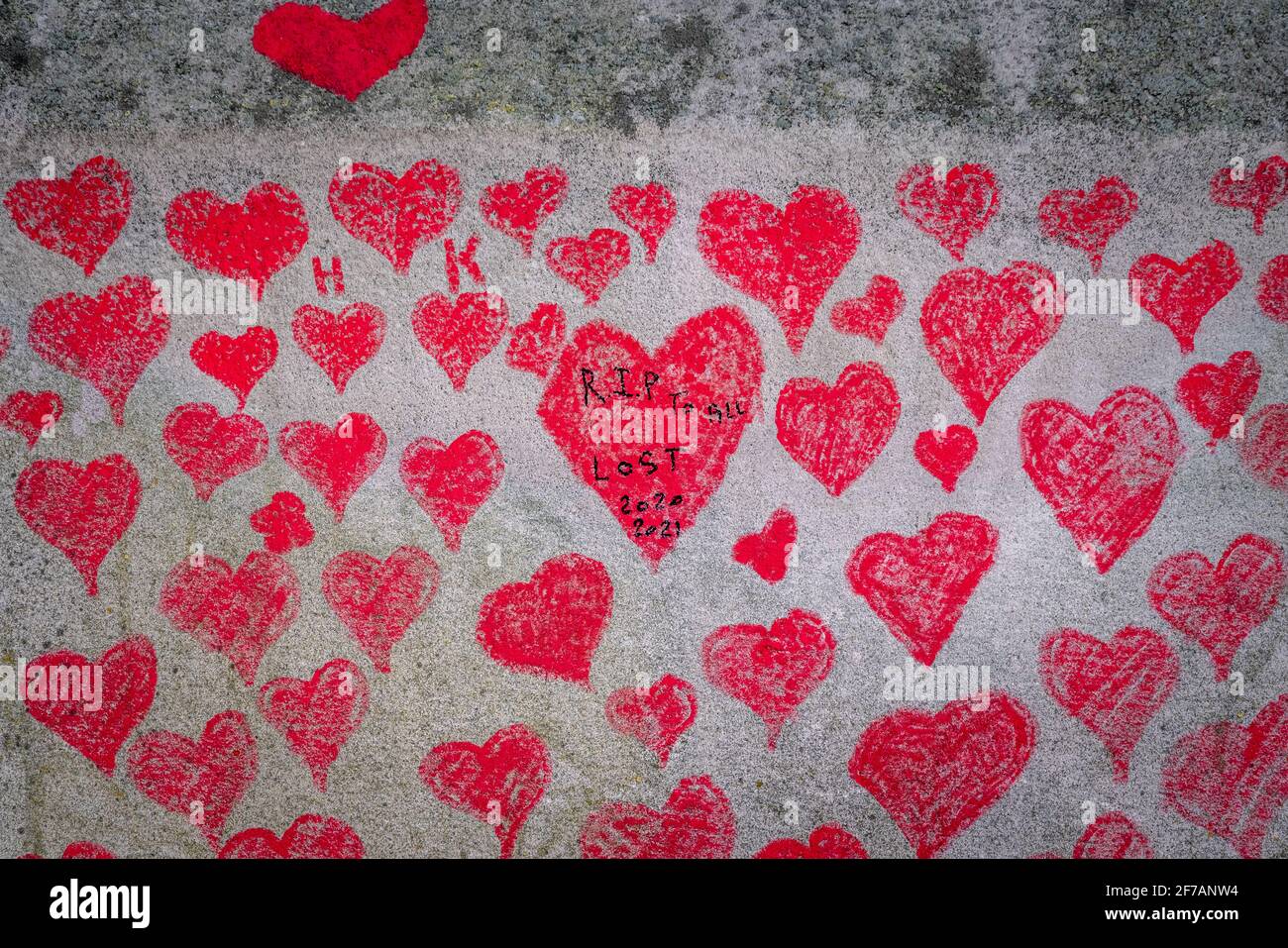Coronavirus: National Covid Memorial Wall of Hearts, Westminster, Londra, Regno Unito. Foto Stock