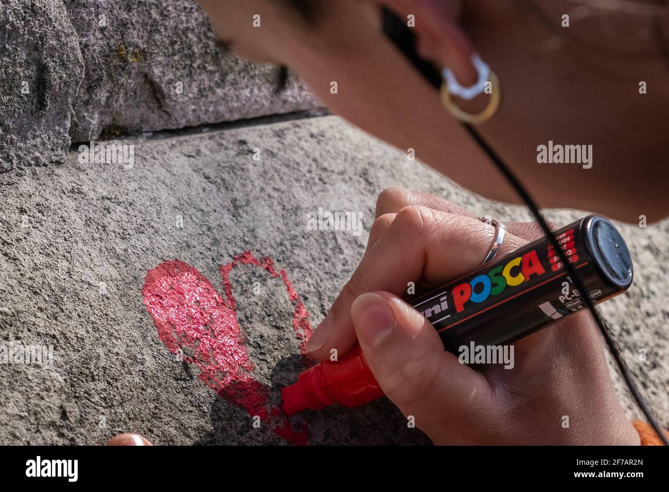 Coronavirus: National Covid Memorial Wall of Hearts, Westminster, Londra, Regno Unito. Foto Stock