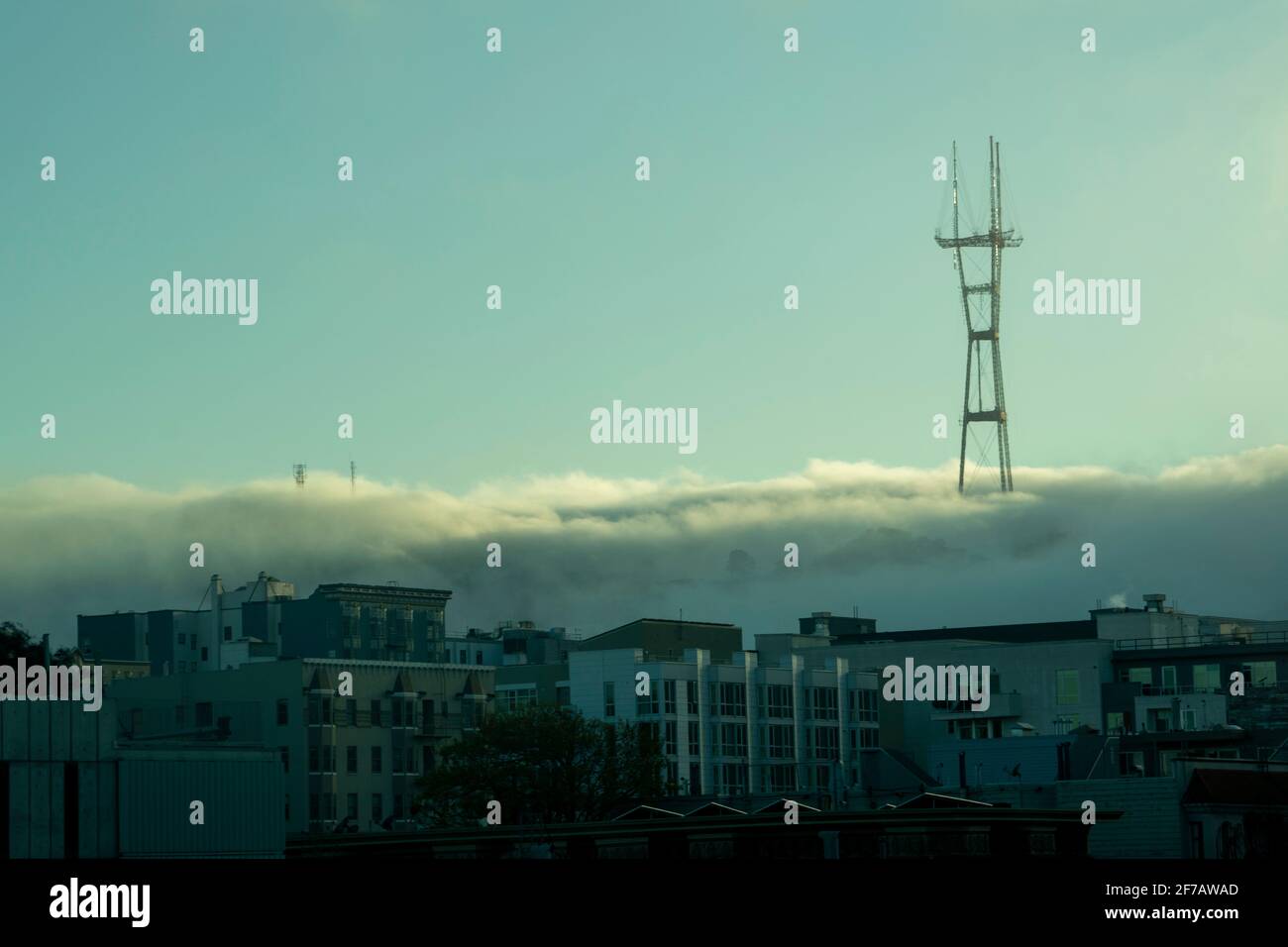 Le strade di San Francisco, California, USA offrono un po' per tutti. Foto Stock