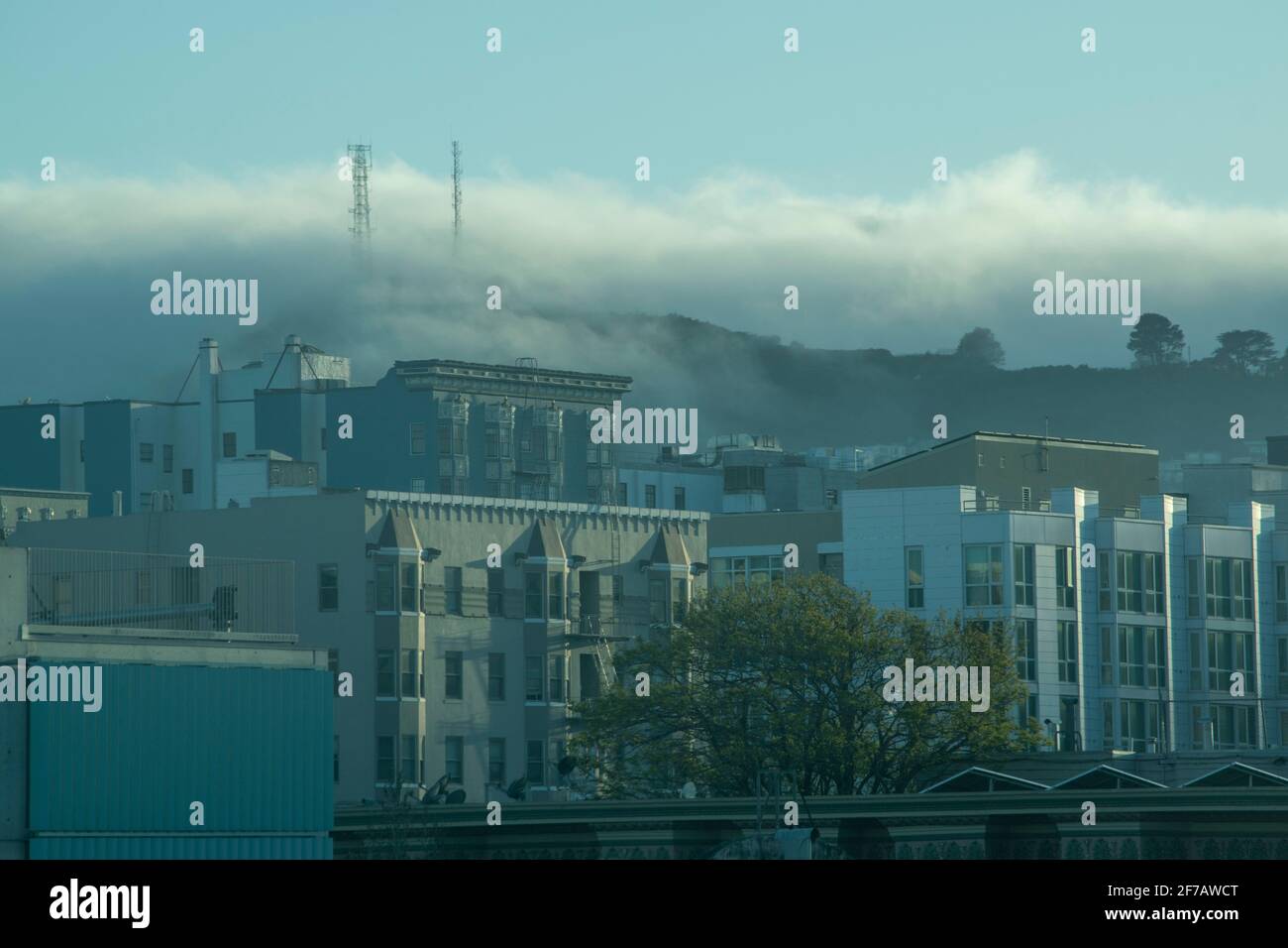 Le strade di San Francisco, California, USA offrono un po' per tutti. Foto Stock