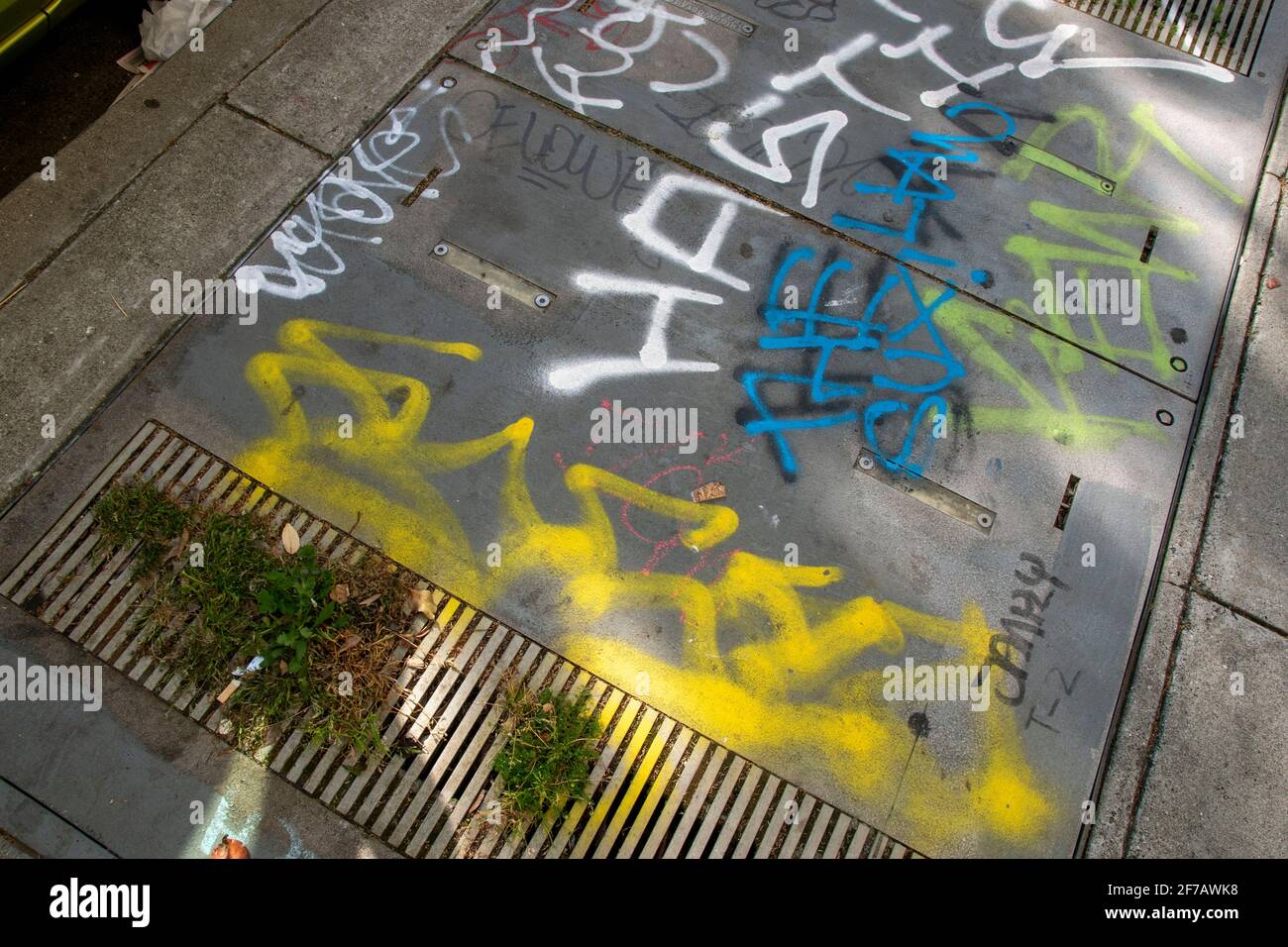 Le strade di San Francisco, California, USA offrono un po' per tutti. Foto Stock
