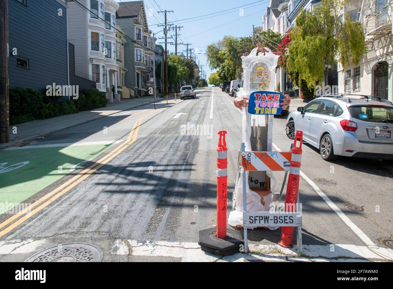 Le strade di San Francisco, California, USA offrono un po' per tutti. Foto Stock
