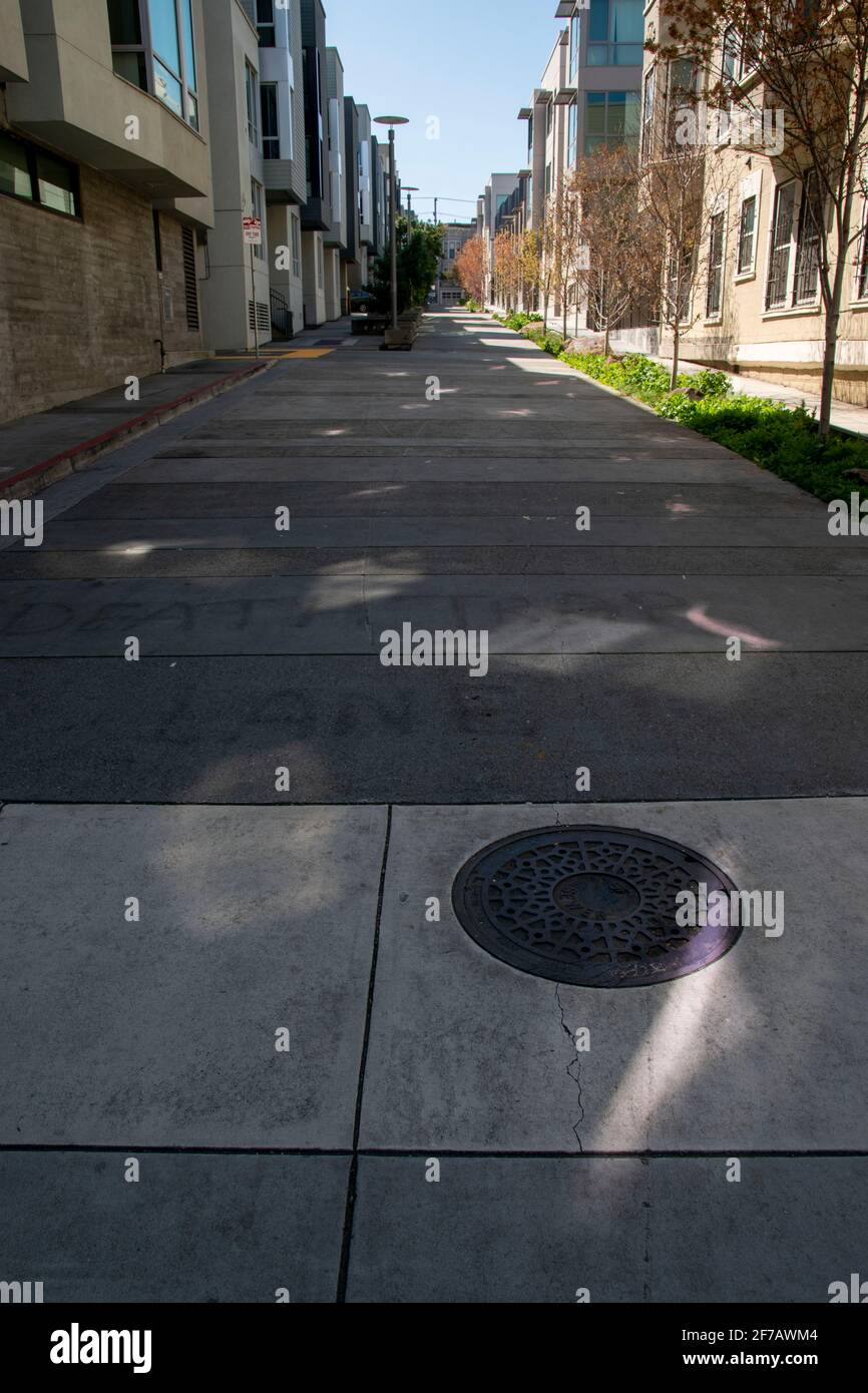 Le strade di San Francisco, California, USA offrono un po' per tutti. Foto Stock