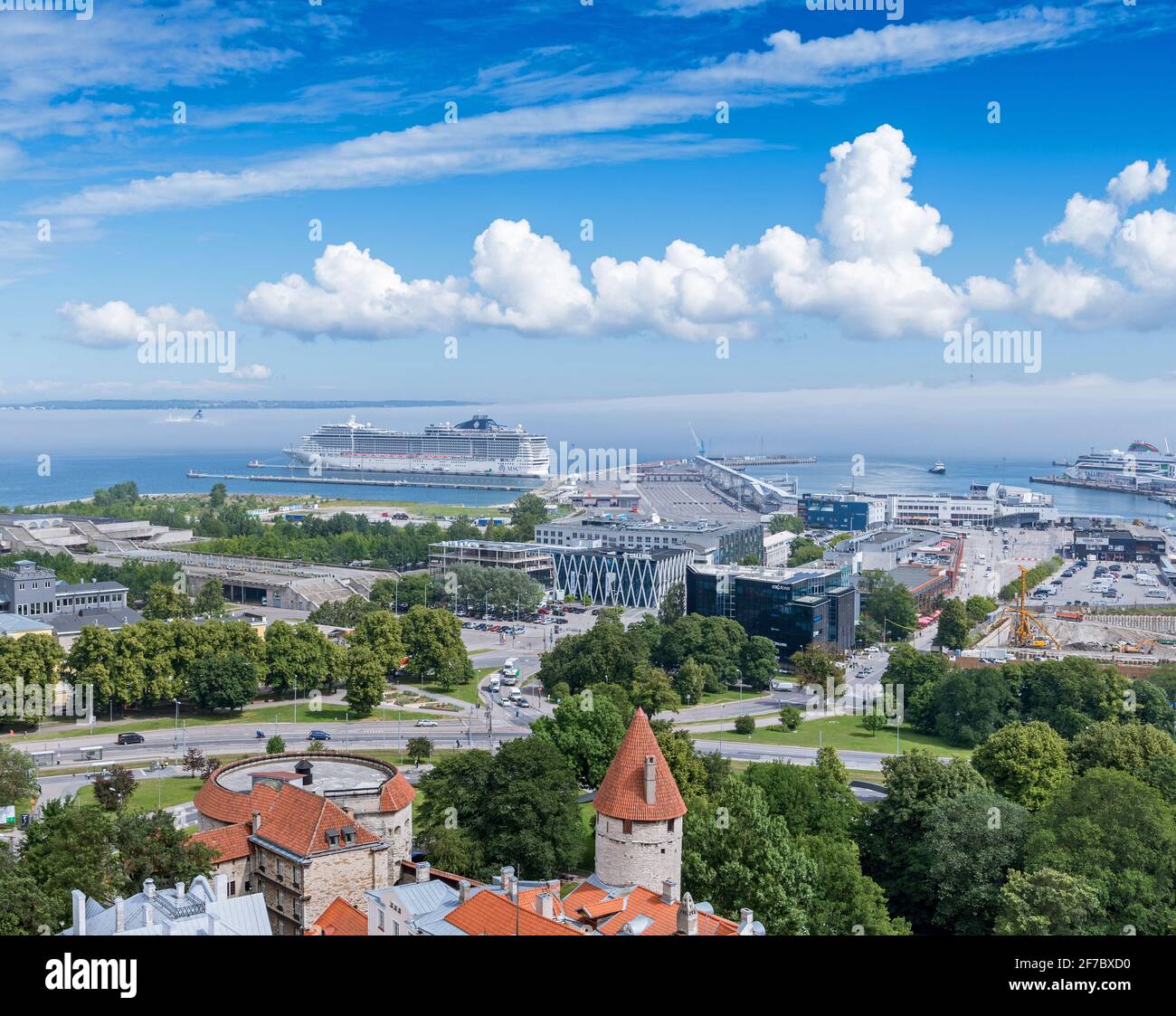 Vista dall'alto di Tallinn, capitale dell'Estonia Foto Stock