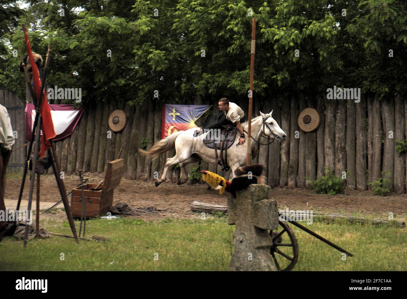 Mostra di Cavaliere di Cossack, isola di Khortitsa, fiume Dnieper, Zaporozhye, Ucraina. Foto Stock