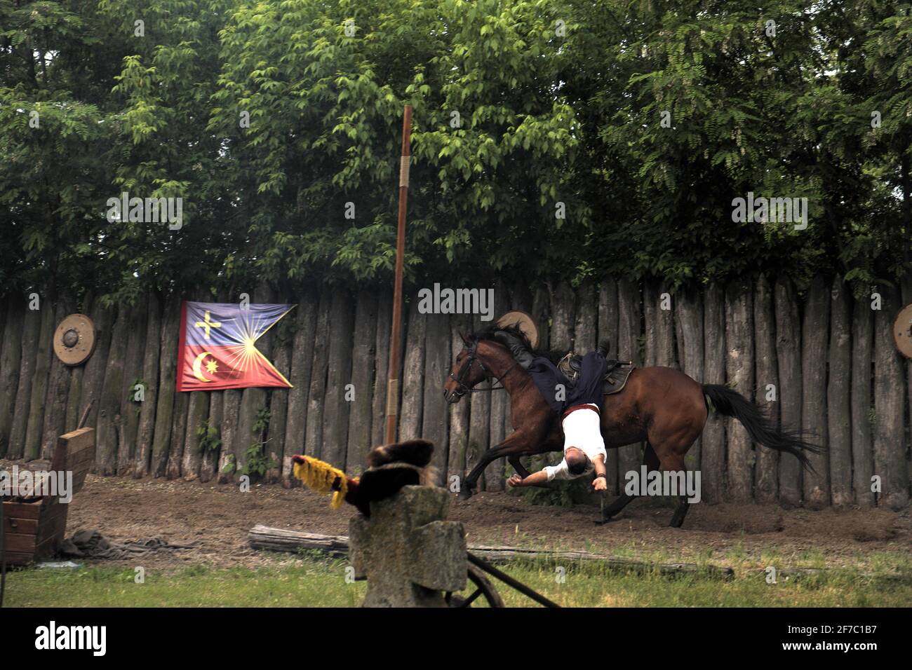 Mostra di Cavaliere di Cossack, isola di Khortitsa, fiume Dnieper, Zaporozhye, Ucraina. Foto Stock