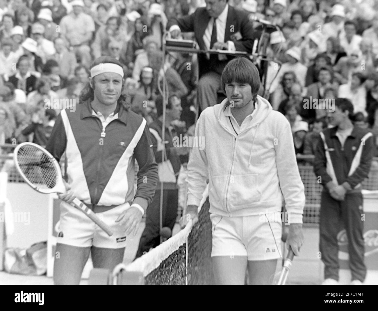 Leggende del tennis Guillermo Vilas (Argentina) e Jimmy Connors (USA) Foto Stock