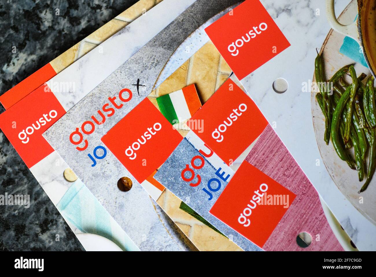 Le ricette del servizio di consegna dei pasti Gousto includono le ricette di Joe Pulcini Foto Stock