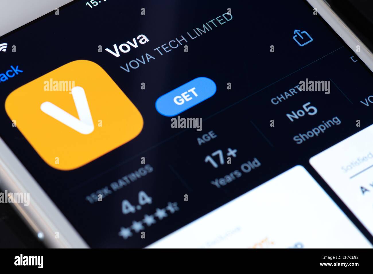 Guilherand-Granges, Francia - 08 febbraio 2021. Smartphone con logo  dell'app Vova. Piattaforma globale che connette i clienti ai negozi online  disponibili in giro Foto stock - Alamy
