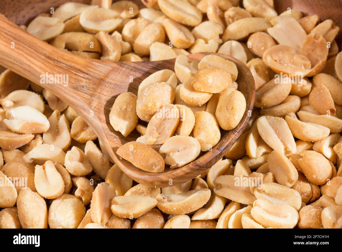 Le arachidi sono un alimento ricco di antiossidanti, fibre, vitamine e minerali Foto Stock