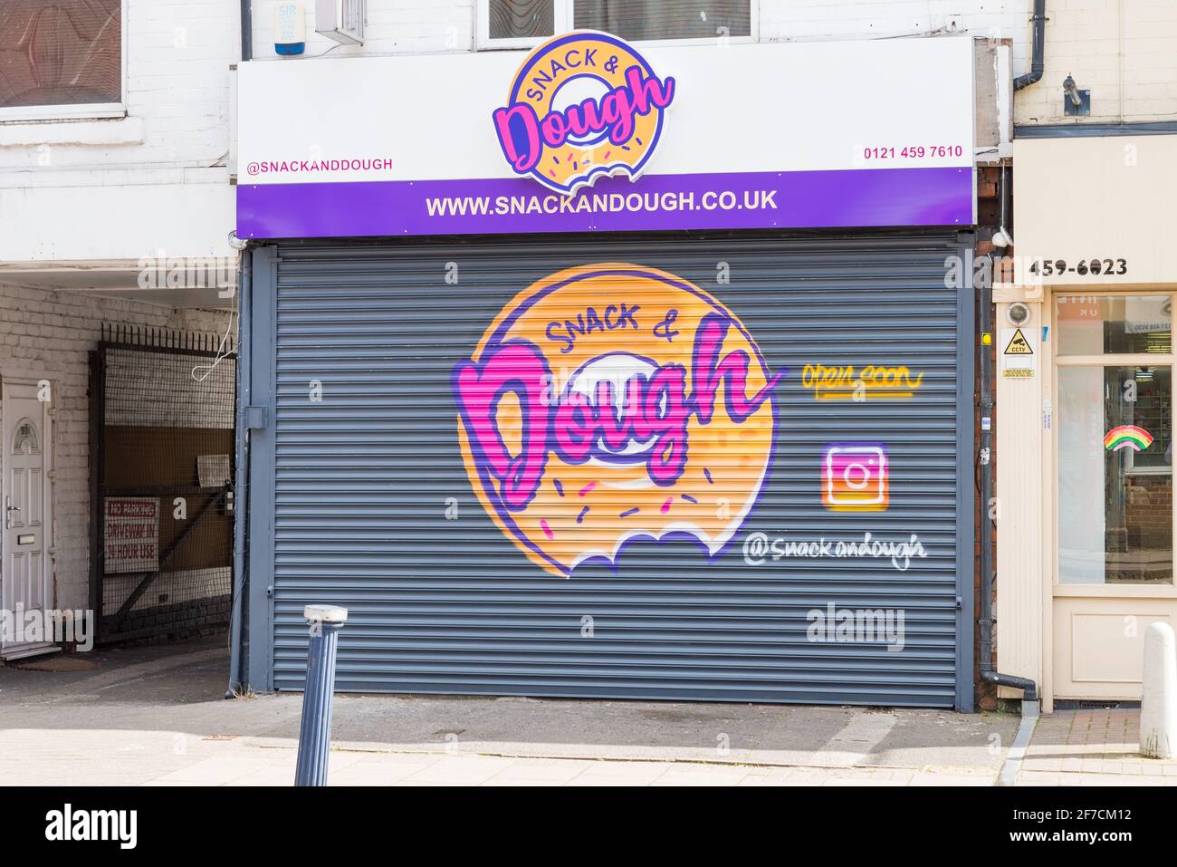 Snack e pasta di fronte alla Pershore Road, Stirchley, Birmingham, Regno Unito Foto Stock