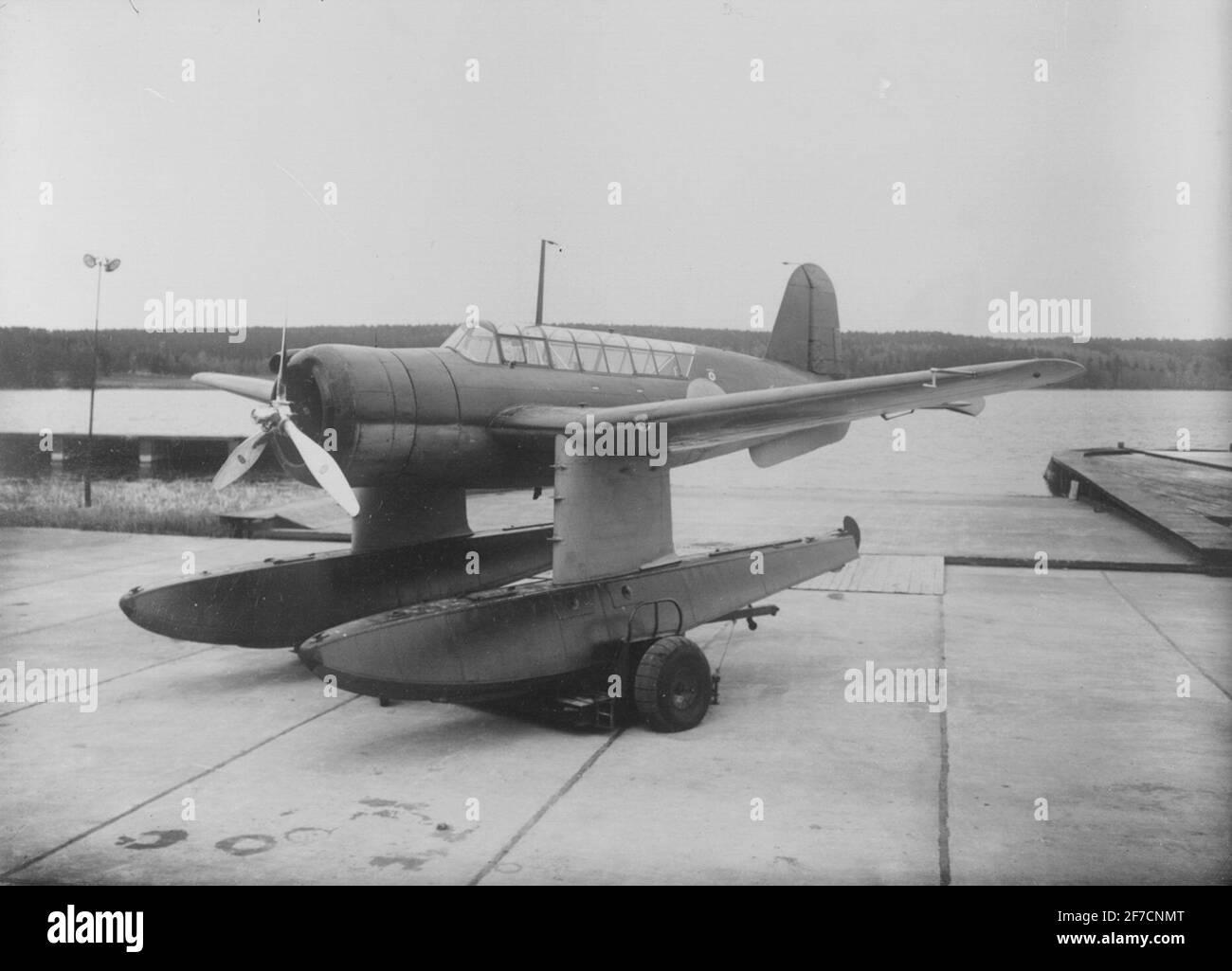 Aereo 17 con galleggianti in carrozza, 1943 . Gli aerei 17 con galleggianti sono posti sul trolley sulla macinatura. Foto Stock