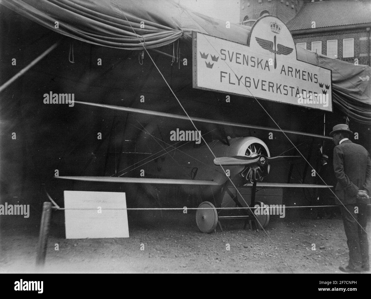 I pollici sulla mostra industriale, 1920 motivo: La prima copia del tipo di aeromobile i pollici fino alla mostra industriale presso la scuola generale di Linköping, 1920. Foto Stock