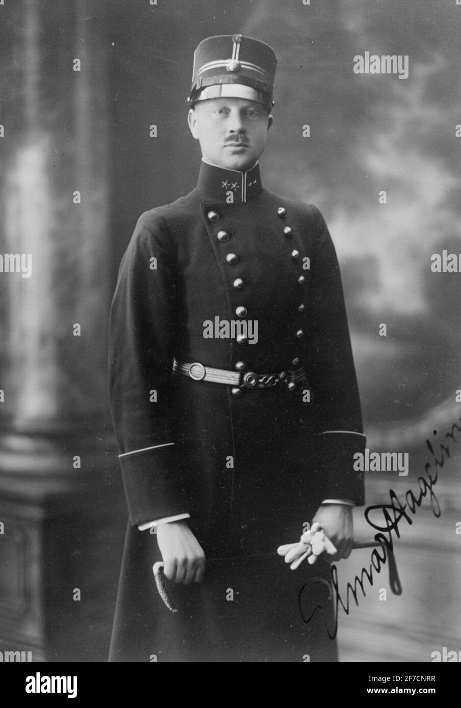 Ritratto dei pionieri dell'aria militare Elmar Hagelin motivo: Ritratto del pioniere dell'aria militare Elmar Hagelin dal reggimento di caccia al campo di Jämtland. Il ritratto è firmato da hailin. Foto Stock