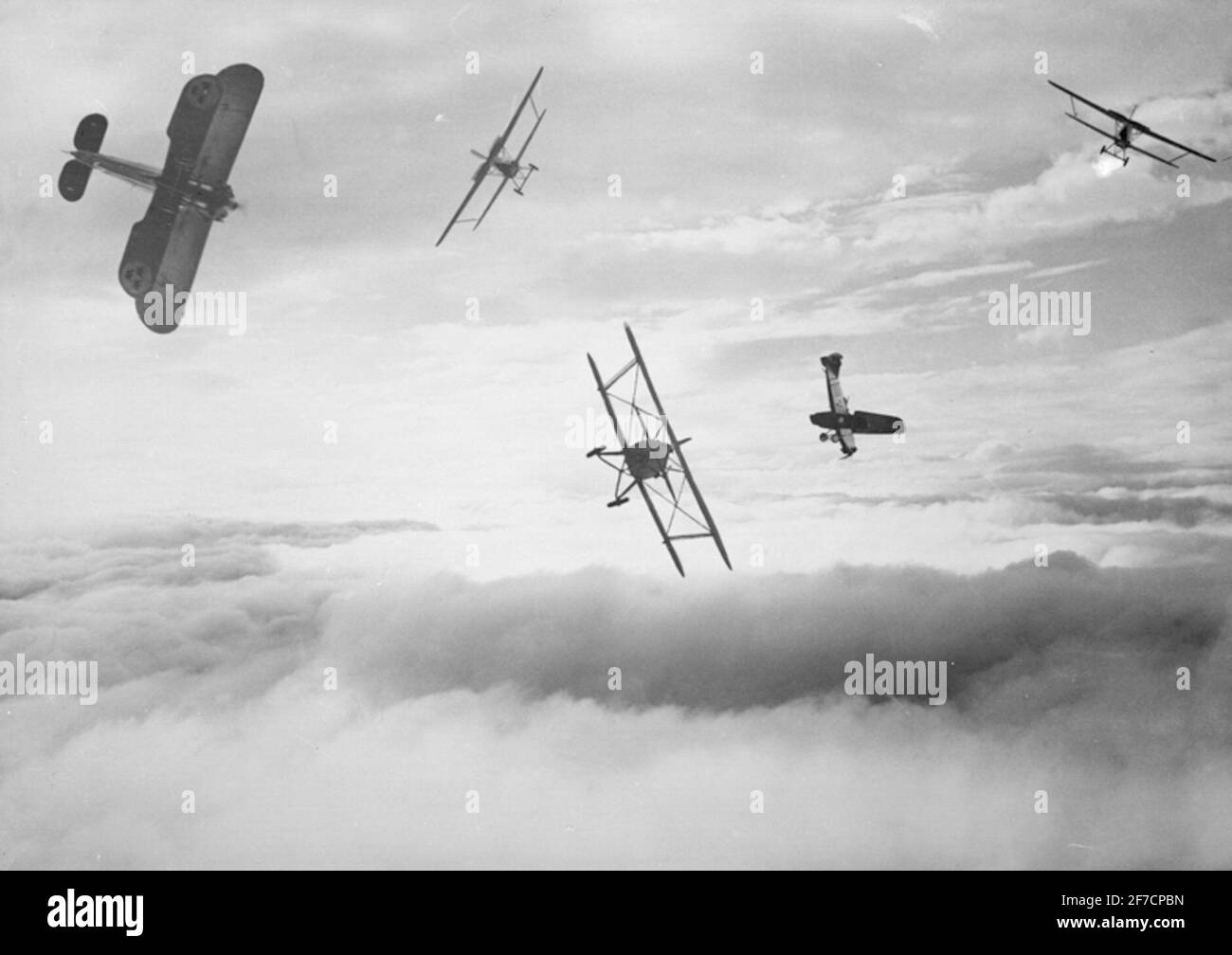 Air Battle Air Battle, esercizio. Cinque pezzi di aereo in aria. Foto Stock