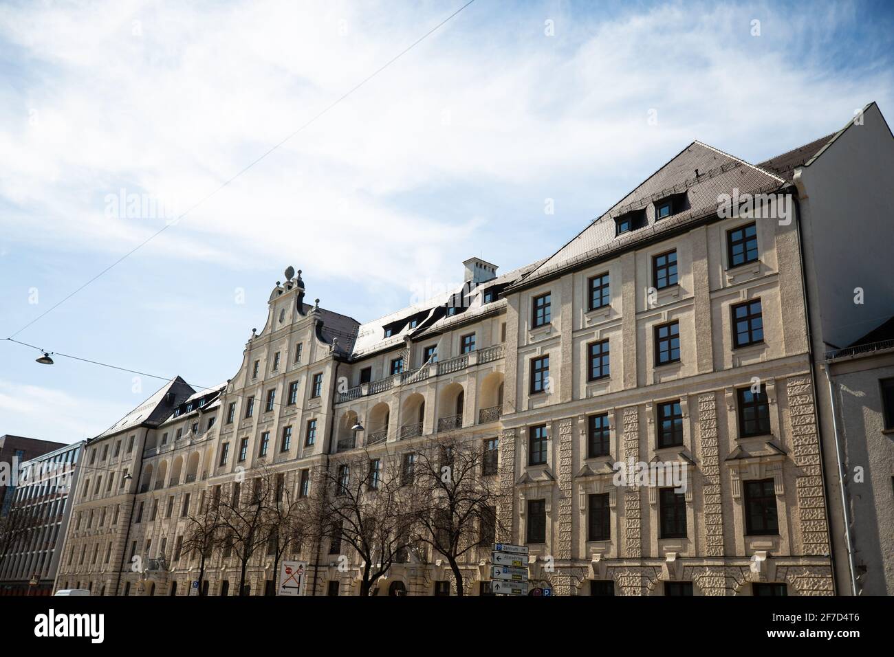 Vecchi edifici ristrutturati a Monaco Foto Stock