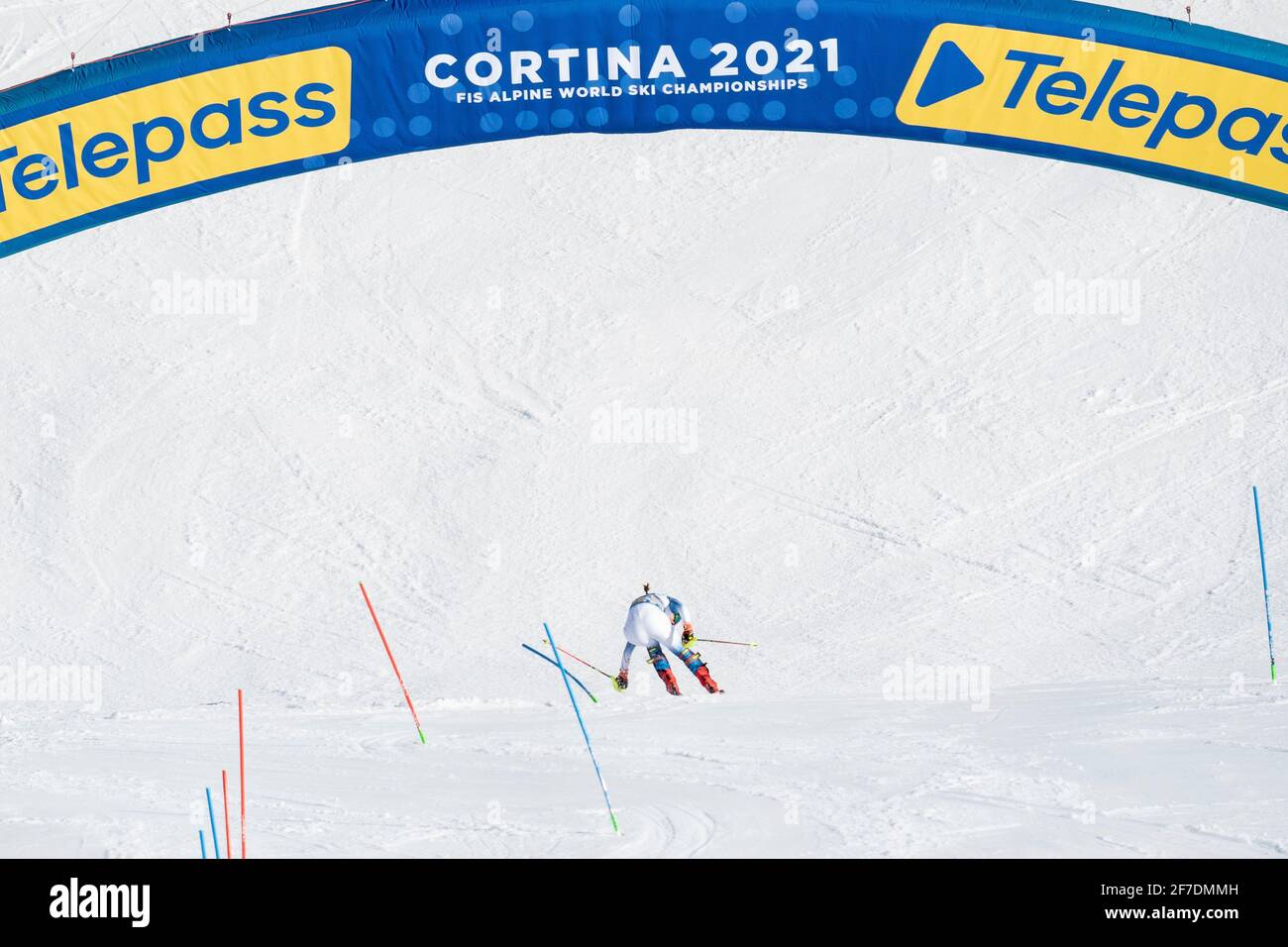 Cortina d'Ampezzo, Italia 20 Febbraio 2021: SHIFFRIN Mikaela (USA) si aggiudica il 3° posto, medaglia di bronzo durante IL CAMPIONE DEL MONDO DI SCI ALPINO TELEPASS FIS Foto Stock