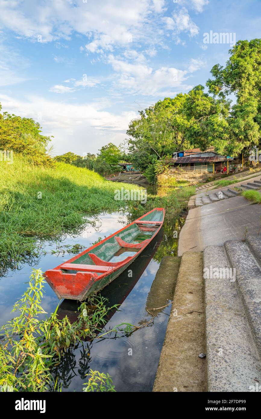 Le rive del fiume Metica a Puerto Lopez, Meta, Colombia Foto Stock